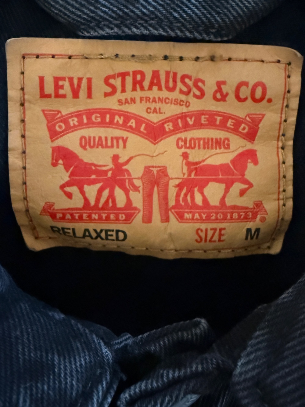 Levi’s NWT Relaxed Black Denim Trucker Jacket Horseshoe Graphic Men’s M - Picture 7 of 15
